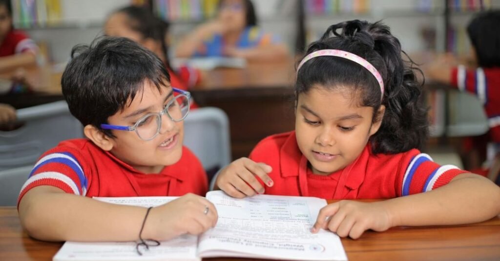छोटे बच्चों का पढ़ाई में मन कैसे लगवाएं: एक सरल और प्रभावशाली मार्गदर्शिका